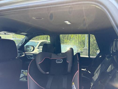 Satin Steel Metallic 2022 GMC Yukon SLT