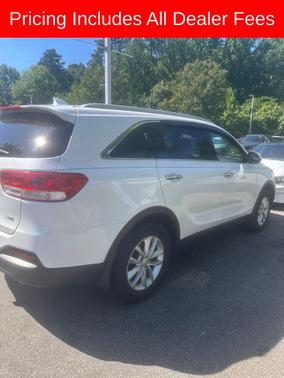 Snow White Pearl 2017 Kia Sorento LX