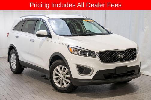 Snow White Pearl 2017 Kia Sorento LX
