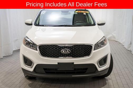 Snow White Pearl 2017 Kia Sorento LX