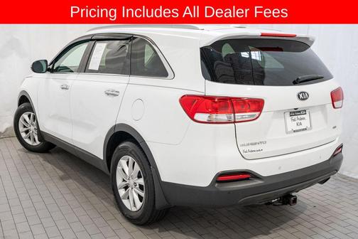 Snow White Pearl 2017 Kia Sorento LX