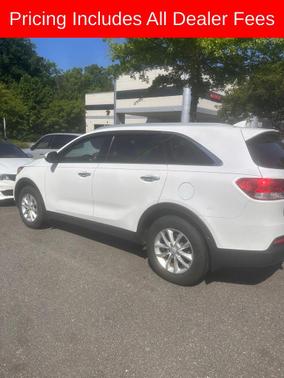 Snow White Pearl 2017 Kia Sorento LX