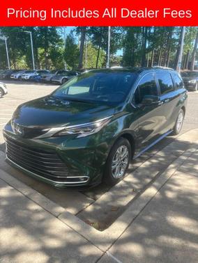 Cypress 2022 Toyota Sienna Platinum