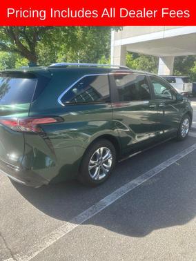 Cypress 2022 Toyota Sienna Platinum