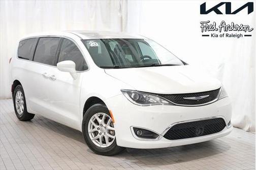 2020 Chrysler Pacifica Touring