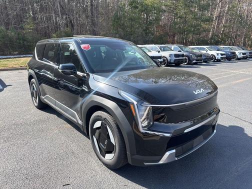 2026 Kia EV9 Light Long Range
