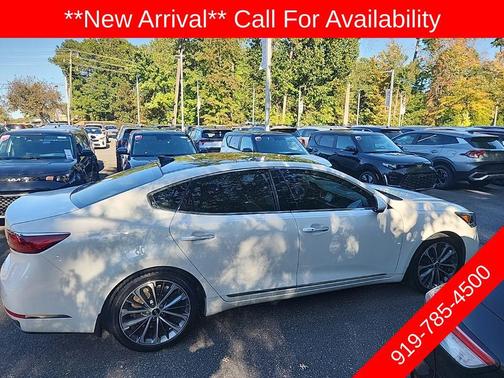 2017 Kia Cadenza Technology