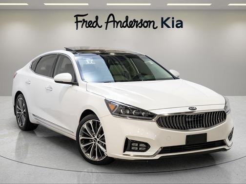2017 Kia Cadenza Technology