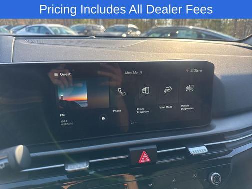 Glacial White Pearl 2026 Kia Sportage LX