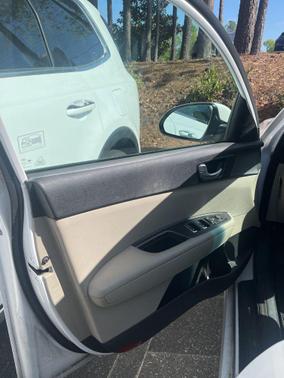 Snow White Pearl 2016 Kia Optima LX