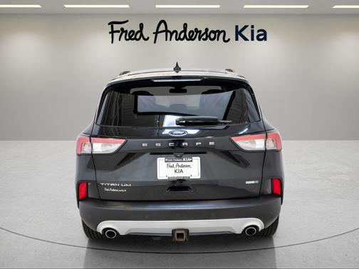 2020 Ford Escape Titanium