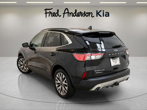 2020 Ford Escape Titanium