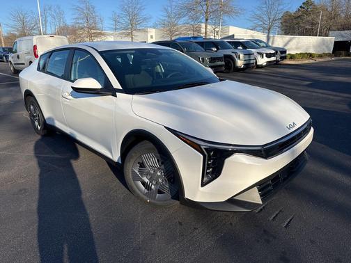 2026 Kia K4 LX