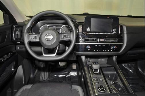 2022 Nissan Pathfinder S 4WD