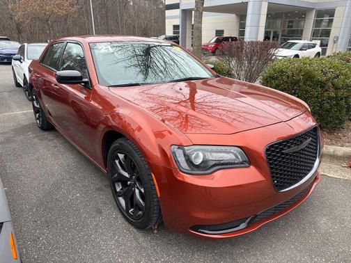 2021 Chrysler 300 Touring