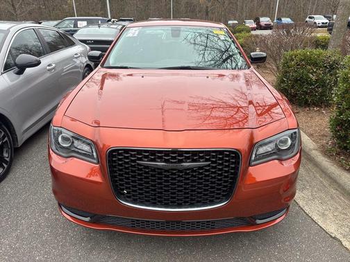2021 Chrysler 300 Touring
