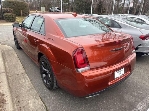 2021 Chrysler 300 Touring