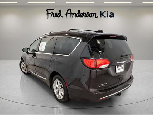 2018 Chrysler Pacifica Touring-L Plus