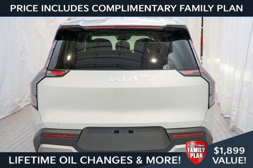Ivory Silver 2026 Kia EV9 Wind