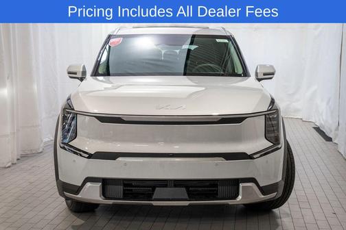 Ivory Silver 2026 Kia EV9 Wind