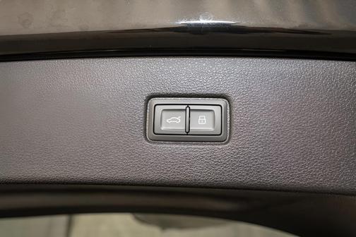 2022 Audi Q7 55 Premium