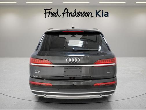 2022 Audi Q7 55 Premium