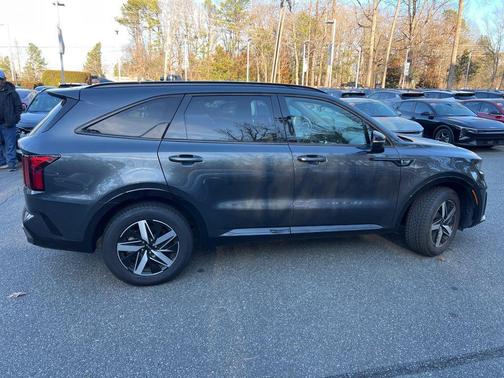 2023 Kia Sorento S