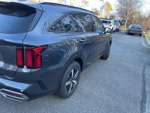 2023 Kia Sorento S
