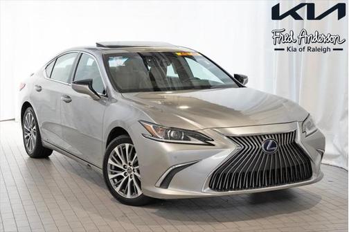 2019 Lexus ES 300h Base