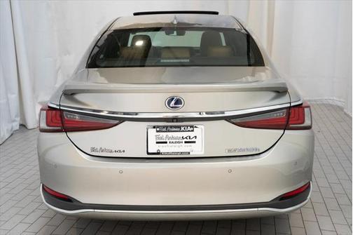2019 Lexus ES 300h Base