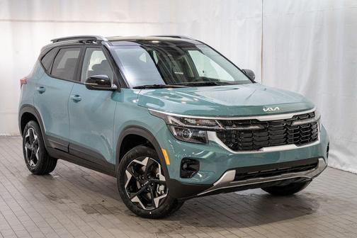 Pluton Blue/Black Roof 2026 Kia Seltos S