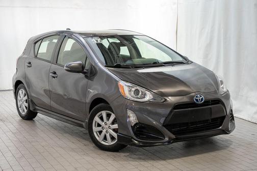 Magnetic Gray Metallic 2017 Toyota Prius c Two