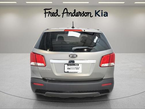 2011 Kia Sorento LX