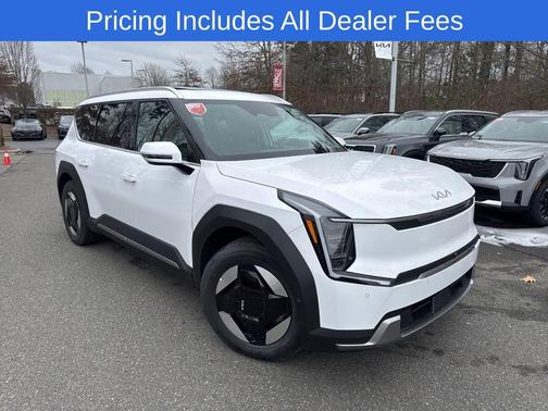 Glacial White Pearl 2026 Kia EV9 Wind