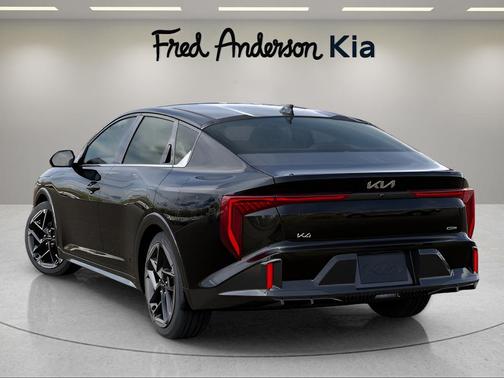 2025 Kia K4 GT-Line