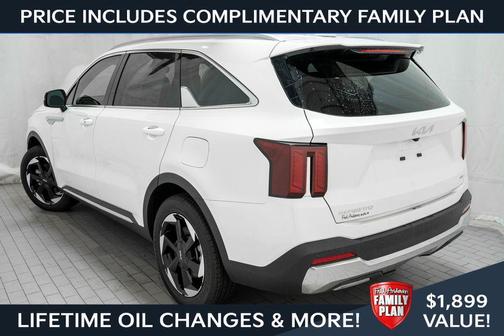 Snow White Pearl 2025 Kia Sorento Hybrid EX