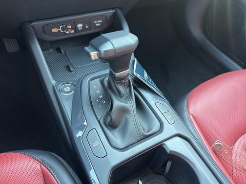 Snow White Pearl 2026 Kia K4 GT-Line