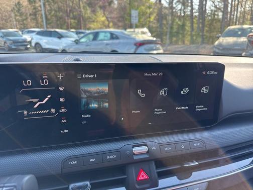 Snow White Pearl 2026 Kia K4 GT-Line