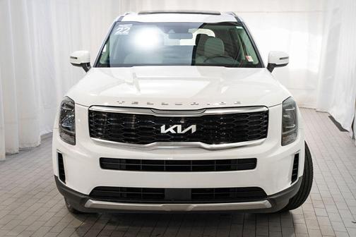 Glacial White Pearl 2022 Kia Telluride S