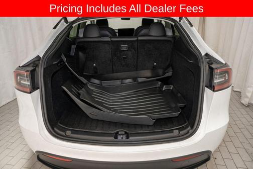 Pearl White Multi-Coat 2023 Tesla Model Y Long Range Dual Motor All-Wheel Drive