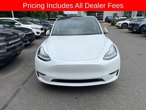Pearl White Multi-Coat 2023 Tesla Model Y Long Range Dual Motor All-Wheel Drive