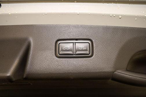 Ceramic Silver 2026 Kia Carnival EX