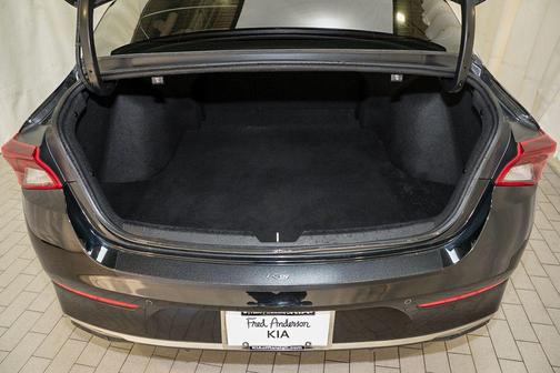 Ebony Black 2022 Kia K5 EX