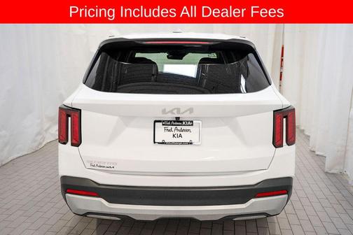 Glacial White Pearl 2025 Kia Sorento LX