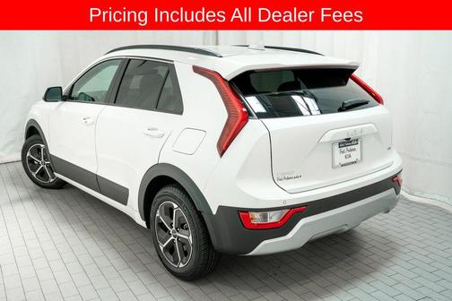 Snow White Pearl 2024 Kia Niro EX