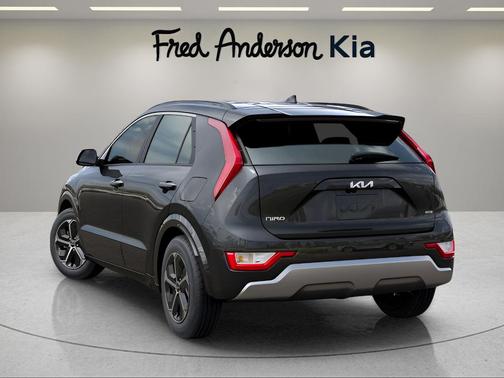 2025 Kia Niro SX