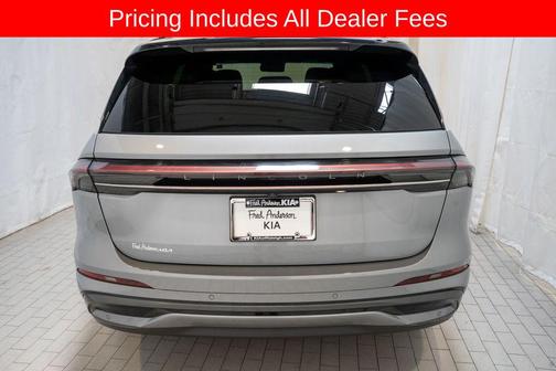 Lustrous Gray Metallic Clearcoat 2024 Lincoln Nautilus Reserve