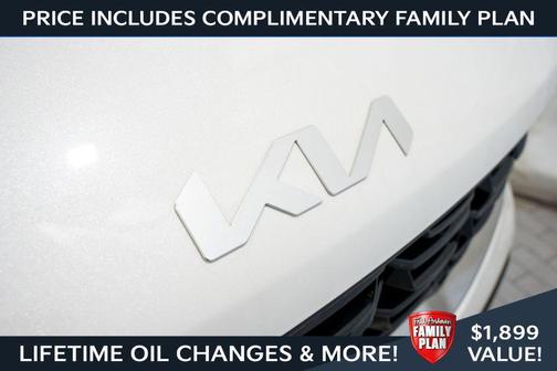 Snow White Pearl 2025 Kia Sorento Hybrid EX