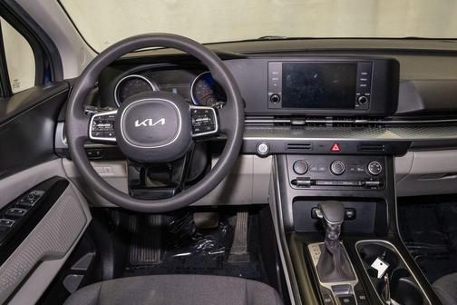 2023 Kia Carnival LX