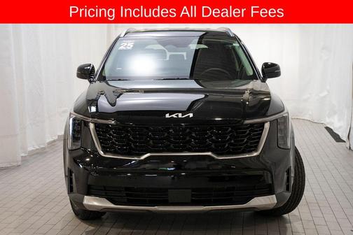 Ebony Black 2025 Kia Sorento S